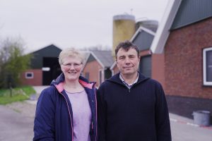Familie Heuzels wint Agroscoopbokaal vleespluimvee 2022