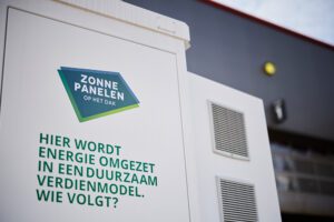 Meebetalen of geld verdienen aan het volle elektriciteitsnet